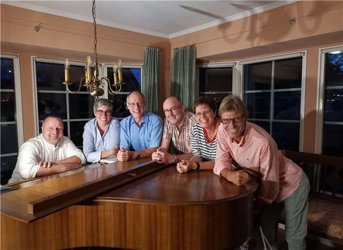 Multitonix: Dominik Löbens, Melanie Hürlimann, Johannes Schüller, Gerd Jung, Christina Weber, Frank Luxem (v. l. n. r.).