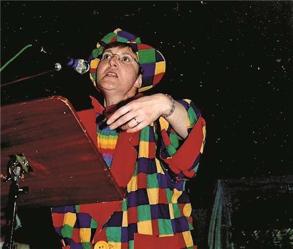 Mundart-Original Jutta Bell ganz in ihrem Element. privat