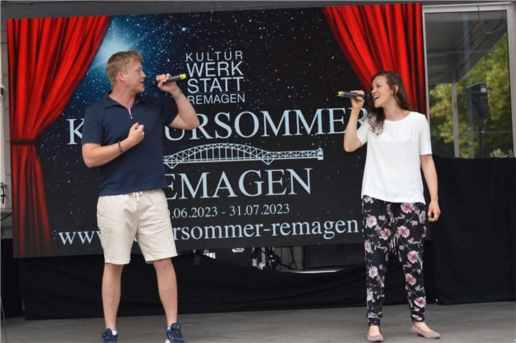 Musicals fanden am Sonntagmittag großen Anklang auf dem Marktplatz, ein kleiner Vorgeschmack auf den Kultursommer.