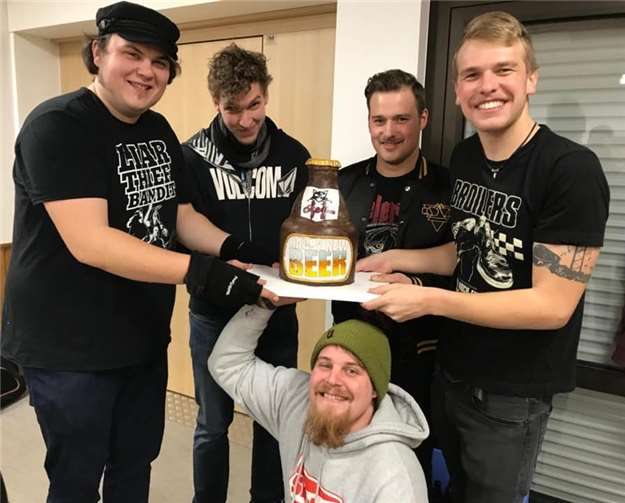 Musik und Bier für den guten Zweck.