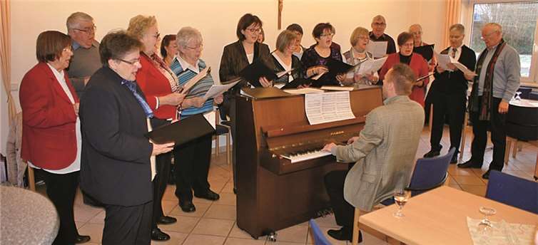 Musikalisch umrahmt wurde der Neujahrsempfang durch Darbietungen des Kirchenchores unter der Leitung von Markus Johannes Lamprecht. -GH-