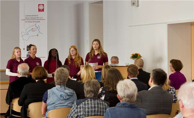 Musikalische Beiträge gab es von der Musical-Gruppe der Realschule Calvarienberg. KG