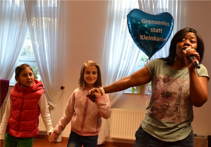 Musikalische Brückenbauerin: die aus Kamerun stammende Sängerin Marie Engamenben. Weigert