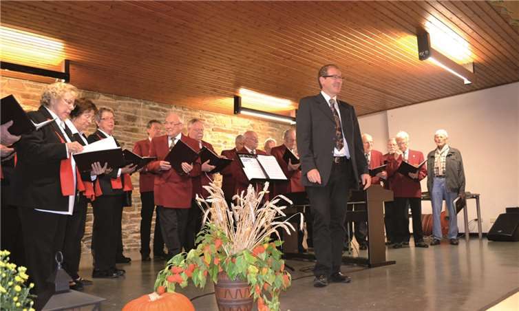 Musikalische Darbietungen auf der Bühne.Privat