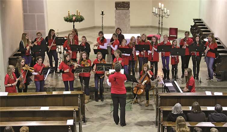 Musikalische Hochgenüsse boten die Schülerinnen des Calvarienbergs in der Klosterkirche.privat