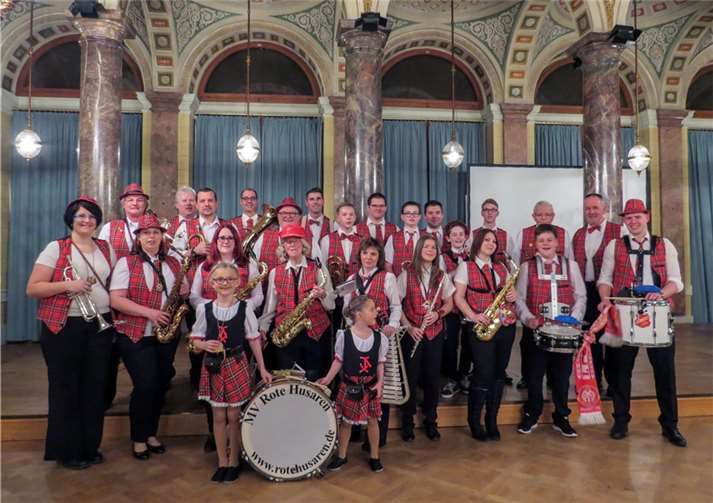 Musikalische Unterstützung boten die Roten Husaren auch bei der Erstürmung des Rathauses.Axel Nickles