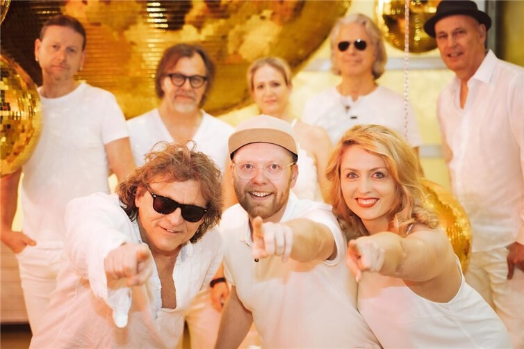 Musikalische Vielfalt zwischen Pop, Neuer Deutscher Welle, kölschen Klassikern, aktuellen Chart-Hits und Rockklassikern präsentiert Band M. Entertainment am 9. Juli.