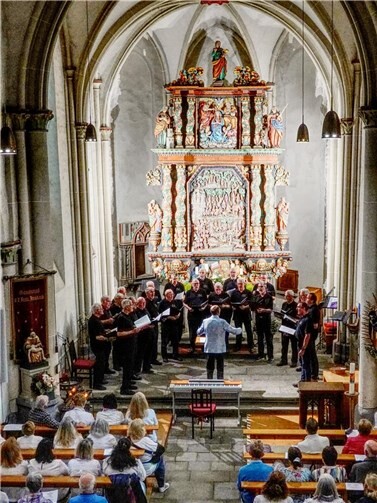 Musikalisches Highlight in Thür: MGV 1905 und CHORcolores verzaubern Publikum in der Fraukirch. Foto: F. Hanke