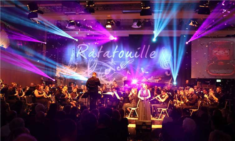 Musikalisches „Ratatouille“ servierte der MV Holler seinen Gästen. MV Holler