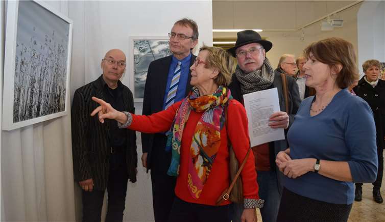Musiker Ralf Grottian, Landrat Rainer Kaul, Künstlerin Ulrike Paulmann, Prof. Lars Ulrich Schnackenberg, Rosa Kusche-Knirsch. Kreisverwaltung Neuwied