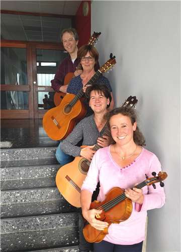 MusikerInnen des Fachbereichs Streich-und Zupfinstrumente der KMS. Pressestelle der Kreisverwaltung