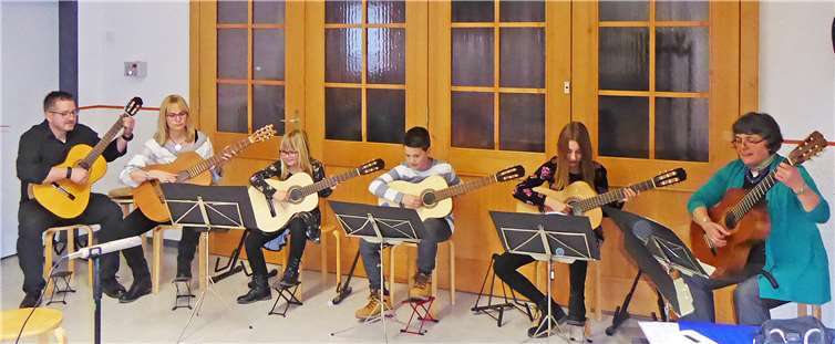 Musikschüler vom Anfänger bis zum Profi unterhielten die Zuhörer. Foto: privat