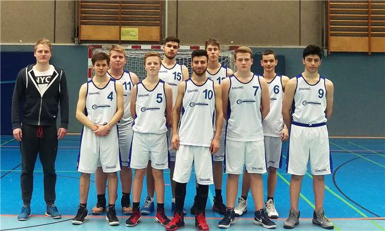 Mussten eine Niederlage im letzten Spiel einstecken (v.l.n.r.): Trainer Markus Normann, Luca Baschek, Philipp Baumert, Philipp Bühler, Samuel Schneider, Sami Salwan, Krisha Kerner, Tobias Ander, Christian Bartash und Armeek Sarkees. Es fehlten: Tim Colmi, Daniel Alexander Krämer, Johan Kreuter und Lars Traudt. privat
