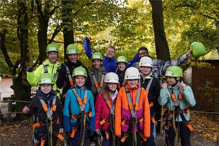 Mut, Bewegung und jede Menge Spaß: Das waren die Zutaten für den diesjährigen Kletterausflug der MSV-Jugend in den Hochseilgarten „Schwindelfrei“ in Brühl. Foto: privat
