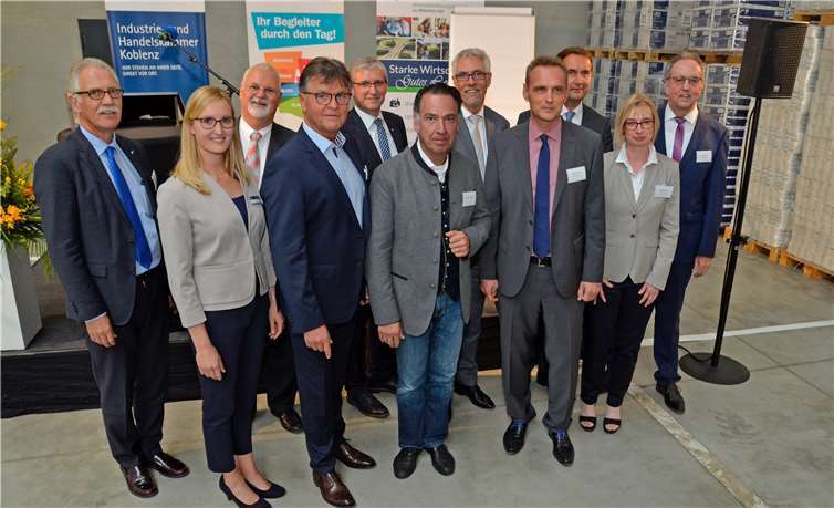 „Mut tut gut“ – unter diesem Motto stand der 11. Unternehmertag des Landkreises Mayen-Koblenz bei Fincke Hygiene in Bassenheim. Foto: Kreisverwaltung Mayen-Koblenz