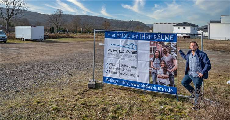 Mutlu Akdas auf dem ehemaligen MPG-Gelände.Fotos: Anton Simons