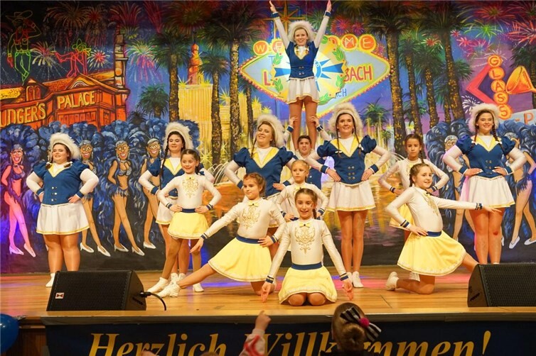 NCR Glitzergarde und Große Tanzgarde.