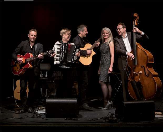 NID DE POULE kommen nach Niederzissen und spielen in der ehemaligen Synagoge.Kultur- und Heimatverein Niederzissen