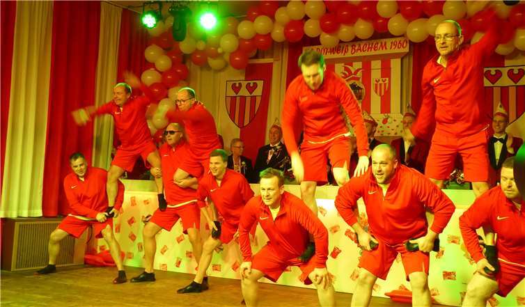 Nach 18 Jahren gibt es wieder ein Männerballett in Bachem, die Bachemer Backespöppche.