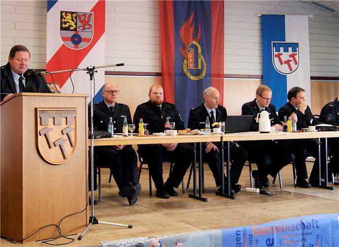 Nach 20 Jahren als Kassenwart trat Olaf Kaltz zum letzten Mal ans Rednerpult, um den Kassenbericht vorzutragen.