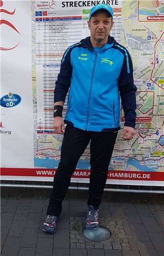 Nach 4:05:39 Stunden lief Ralf Bauer beim Hamburg Marathon durchs Ziel. Privat