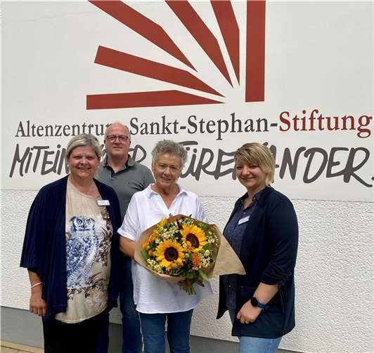 Nach 46 Jahren wurde Karin Quirin (Bildmitte) Ende August von (von links) Carmen Mitscher, Georg Breit und (rechts) Anna Jost in den wohlverdienten Ruhestand verabschiedet. Foto: privat