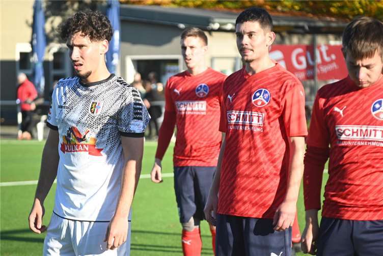 Nach Anlaufschwierigkeiten hat sich Jamil Mohamed (links) mehr und mehr an die Startformation herangekämpft. Diesen Aufwärtstrend muss er in der Rückrunde beweisen.  Foto: SK