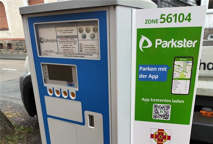 Nach Auskunft des Verkehrsministeriums Rheinland-Pfalz stellt die Erhebung von Parkgebühren einen hoheitlichen Eingriff in die Rechte der Bürgerinnen und Bürger dar. 