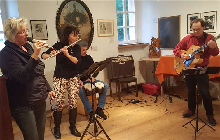 Nach Brasilien, in die französische Romantik oder einen Jazz-Club entführten die Musiker das Publikum.KMS