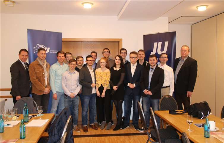 Nach Entlastung des Vorstands wurde ein neuer Vorstand gewählt.  JU Rhein-Lahn