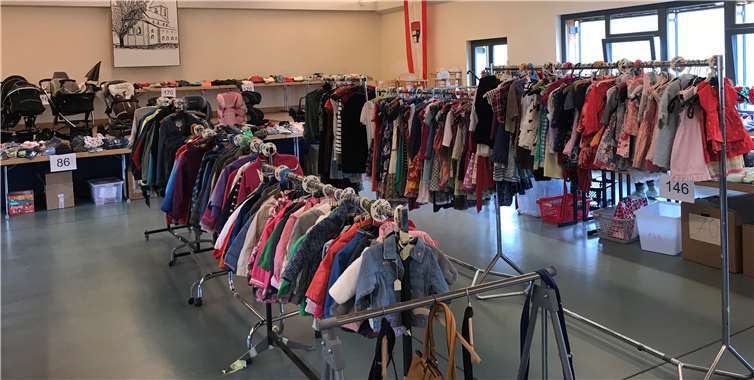 Nach Herzenslust stöbern konnten die Besucher in gut erhaltener und sorgfältig nach Größen sortierter Kinderkleidung sowie weiteren praktischen Dingen rund ums Kind.  privat