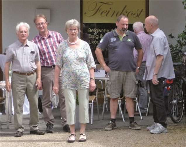Nach Instandsetzung der Bahn wurde diese durch die UWG Mitglieder und Rheinbacher Bürger getestet.