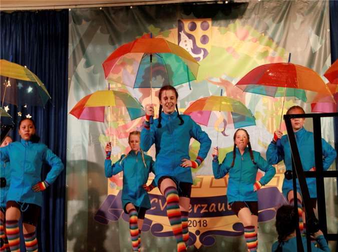 „Nach Regen folgt Sonne“, die Wilden Hühner des FCV. MFU