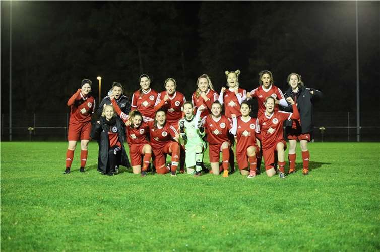 Nach dem 5:2-Auswärtssieg bleibt der SC 13 II dem Tabellenführer TV Kruft auf den Fersen. Foto: Guido Kölzer