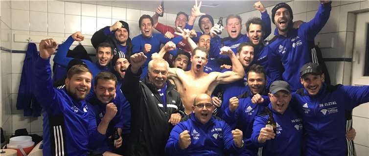 Nach dem Erfolg über die SG Gönnersdorf-Brohl ging in der Kabine der SG Elztal so richtig die Post ab. Maximilian Mohr/SK