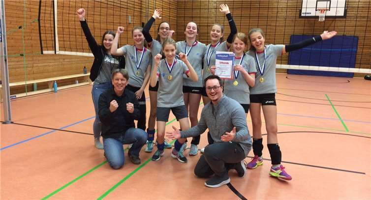Nach dem Gewinn der Rheinlandmeisterschaft kämpfen die Vallerer U15-Mädchen im Mai um den Landestitel. Foto: TV Vallendar
