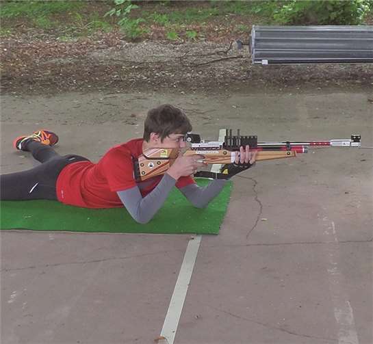 Nach dem Lauf muss das Gewehr sehr ruhig gehalten werden trotz einer hohen Pulszahl: also zentrieren, konzentrieren, ruhig atmen.