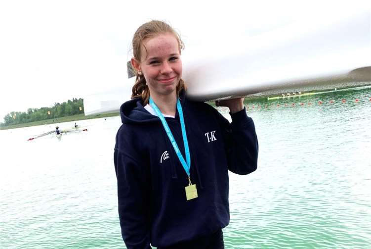Nach dem Rennen durfte Hannah Schenk am Siegersteg anlegen. Foto: Dagmar Hippert