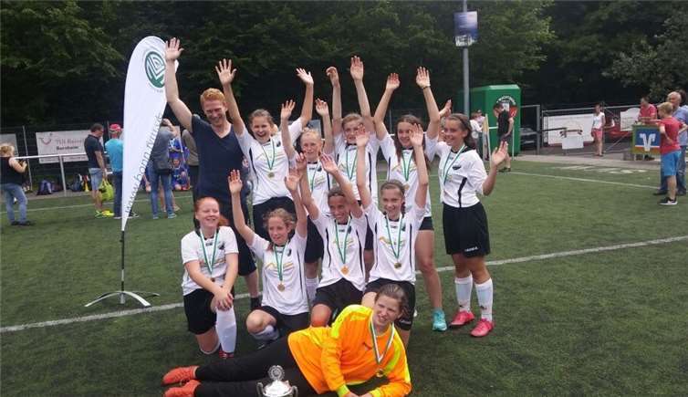 Nach dem Sieg im Euro-Turnier konnten sich die D-Juniorinnen auch im Kreispokal durchsetzen.privat