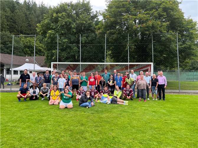 Gelebte Inklusion auf dem Fußballfeld Nach dem Turnier wurden alle Athleten geehrt. Foto: privat