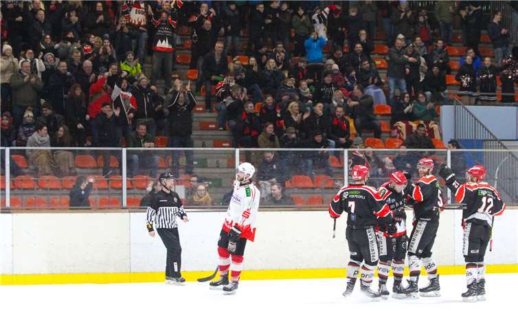 Nach dem Unterzahltor herrscht großer Jubel.fischkoppMedien/EGDL