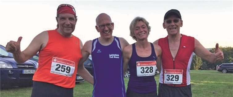 Nach dem Zieleinlauf waren die Mayener mit ihren Zeiten zufrieden: (Von links) Thomas Schütz, Roland Dietrich, Dagmar Rasbach und Wolfgang Schmitz. privat
