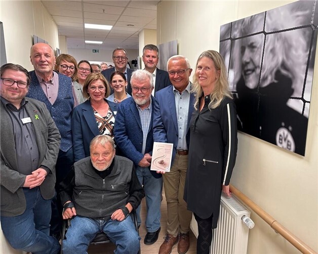 Nach dem erfolgreichen Auftakt im vergangenen Jahr freuen sich Landrat Achim Hallerbach und die Organisatoren der Psychosozialen Arbeitsgemeinschaft (PSAG) darüber, dass die Wochen der seelischen Gesundheit, die in diesem Jahr bis zum 5. Dezember erstmals mit den Wochen der Menschen mit Behinderung gekoppelt werden, erneut stattfinden.  Foto: Thomas Herschbach