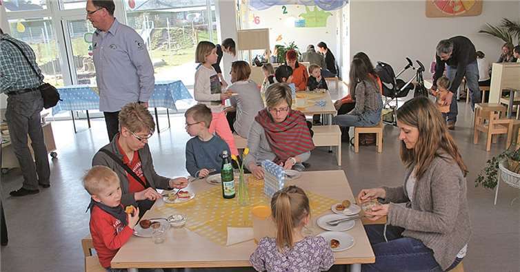 Nach dem musikalischen Programmteil konnten sich alle am kulinarischen Programmteil bedienen. privat