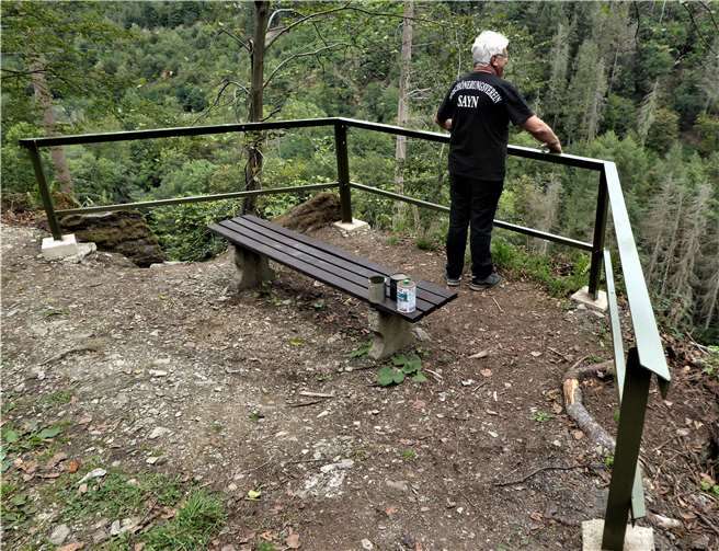 Nach dem neuen Farbanstrich ist der Aussichtpunkt „Freud und Leid“ wieder ansehnlich und kann gefahrlos genutzt werden.Fotos Heinz Zerahn