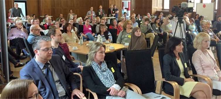 Nach dem regen Austausch in den jeweiligen Gruppen, konnten sich Ehren- und Hauptamtler bei einem gemütlichen Ausklang weiter vernetzen.Stadt Koblenz