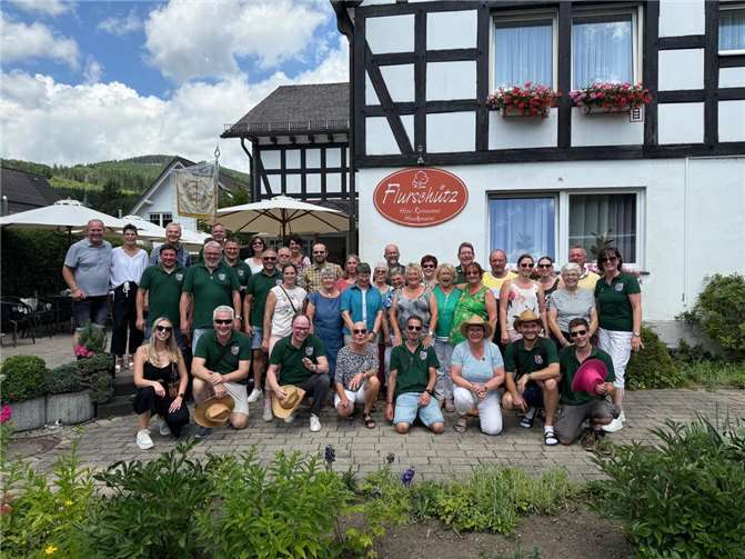 Nach dem wieder reichhaltigen Frühstück am Sonntagmorgen stand der traditionelle musikalische Frühschoppen vor der Heimfahrt auf dem Programm. Bei herrlichem Wetter wurden noch einige schöne Stunden vor dem Hotel mit Musik verbracht. Nach einem Imbiss am Mittag ging es dann wieder Richtung Heimat. Foto: BA