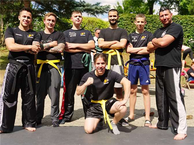 Nach den Turtles legten auch die Jugendlichen und Erwachsenen ihre Prüfung ab.