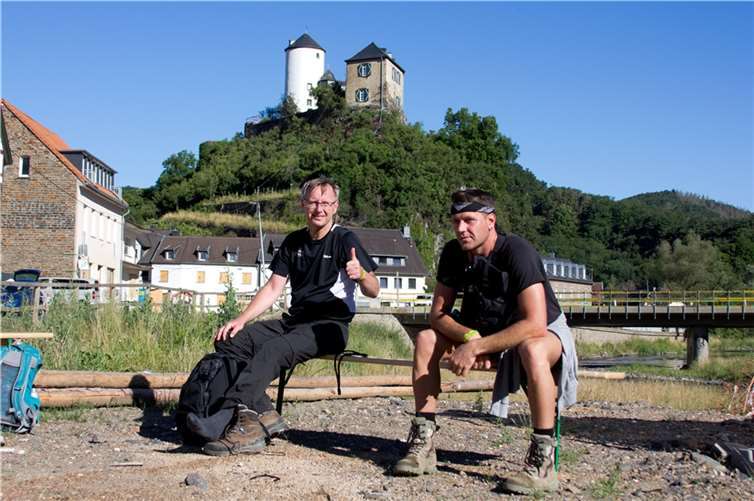 Nach den ersten 20 Kilometern legten die Aktiven eine kurze Pause in Kreuzberg an der Ahr ein.