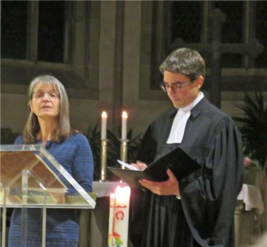 Nach der Begrüßung durch Pfarrer Jürgen Gundalin führten die Krankenhausseelsorgerin Dorothee Strietholt und Pfarrer Michael Stoer (rechts) thematisch durch den ökumenischen Gottesdienst.